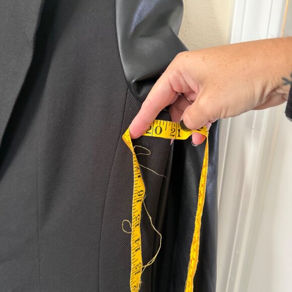 Avec Les Filles Black Jacket With Faux Leather Sleeves Varsity Blazer Sz M - Picture 9 of 10